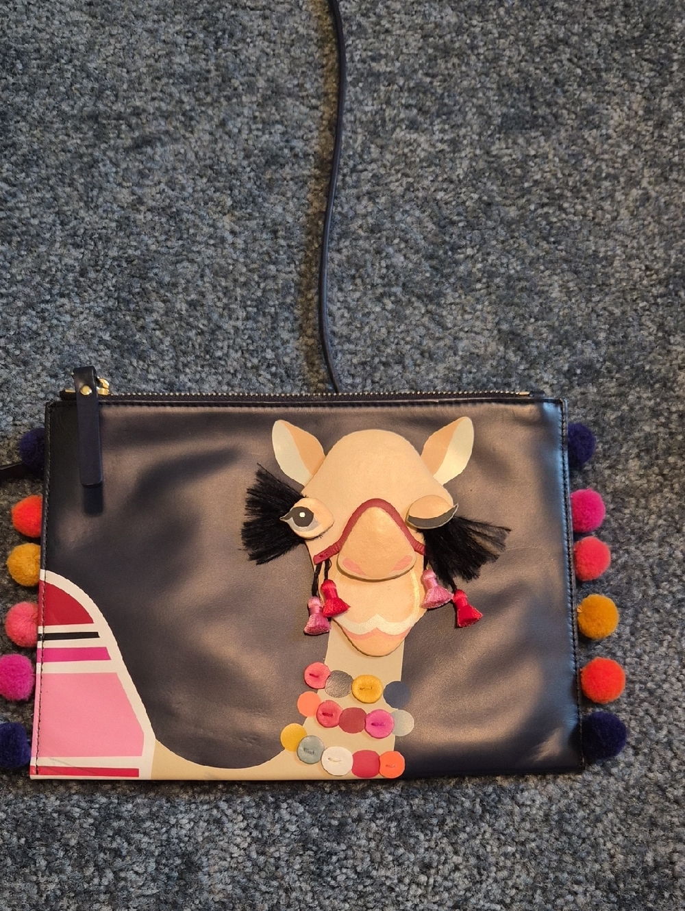 Like new Kate Spade NOVELTY Camel Bag